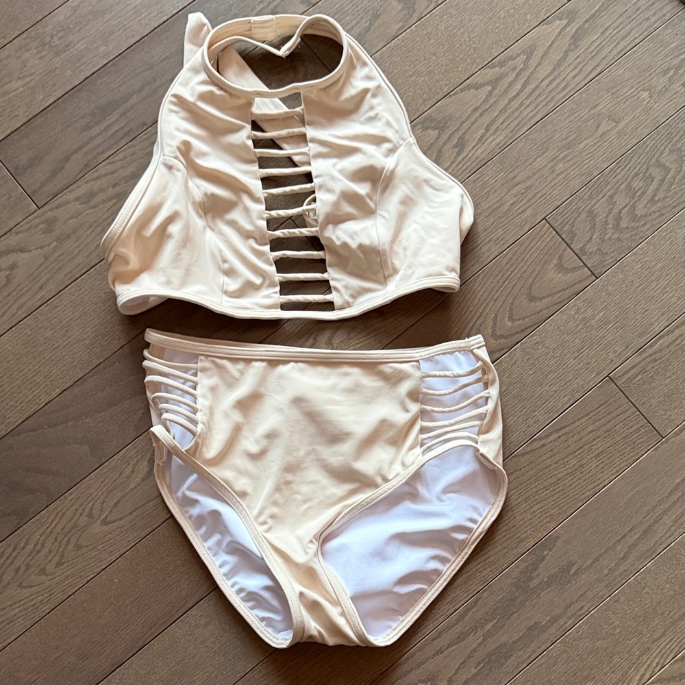 VENUS Cream High Neck Cutout Bikini Set